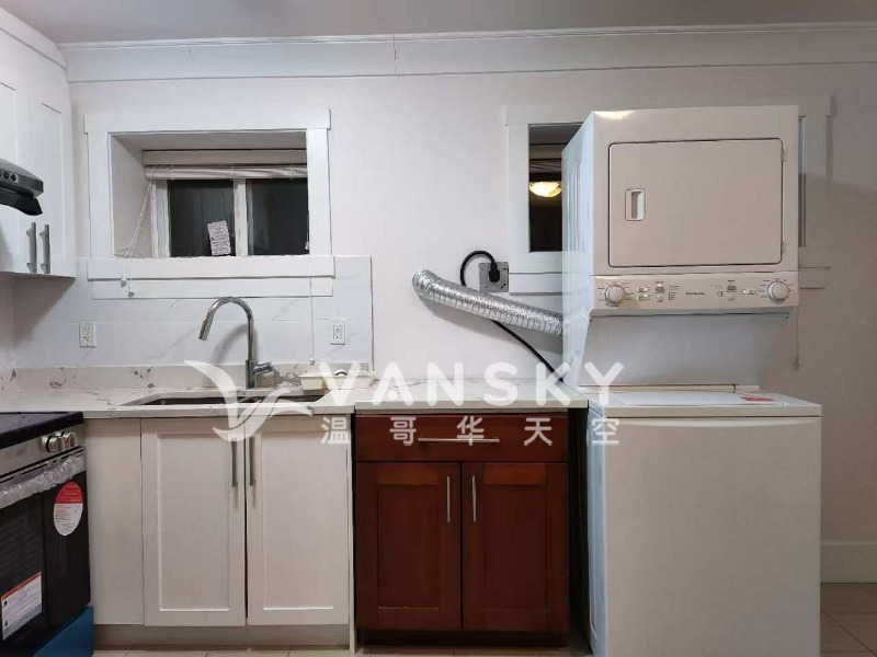 251224135459_kitchen 2.jpg